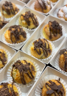 Cream puffs