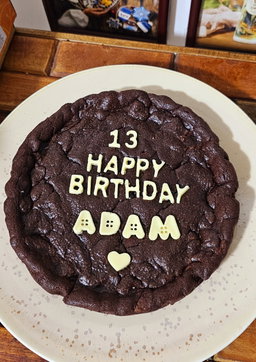 Triple Chocolate Cookie Cake (8 Slices)