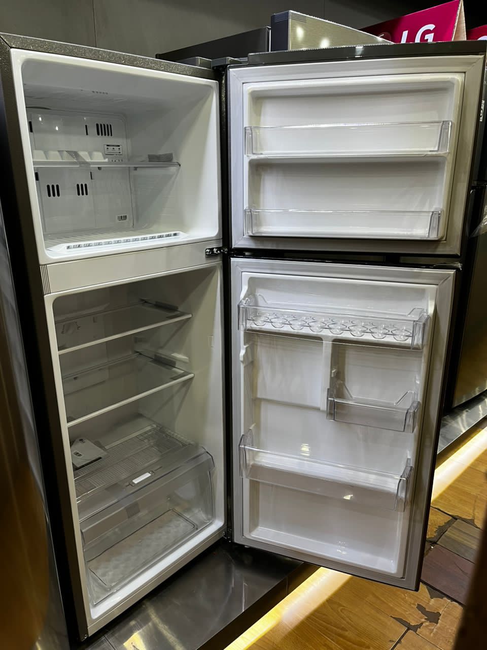 LG B202 Net 187 litres fridge double door _0