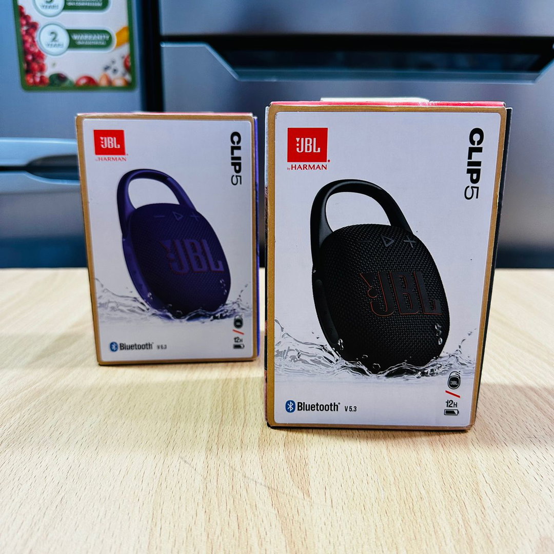 JBL clip 5 Bluetooth wireless speaker waterproof 12 hours play time