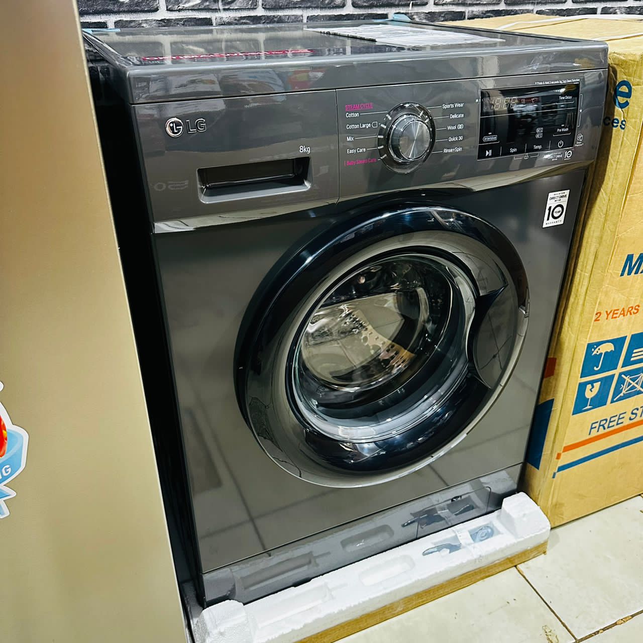 LG 8kg front loading washing Machine_0