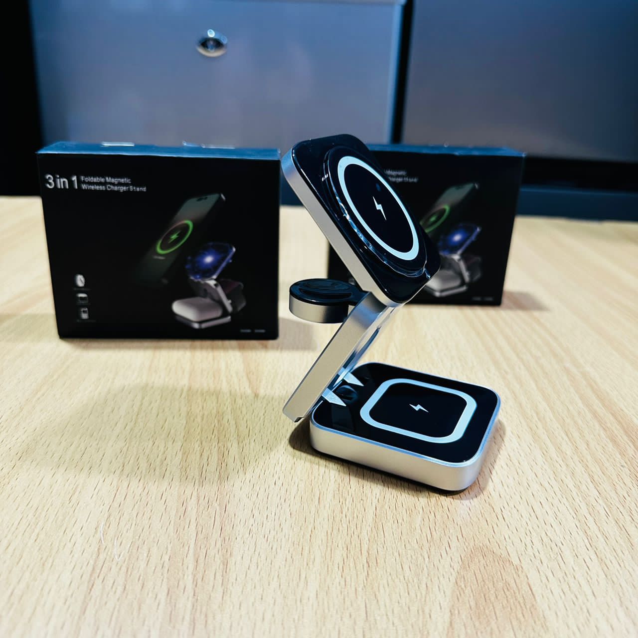 3 in 1 Charging Station for Apple, MagSafe Travel Foldable Wireless Charger for Multiple Devices_0