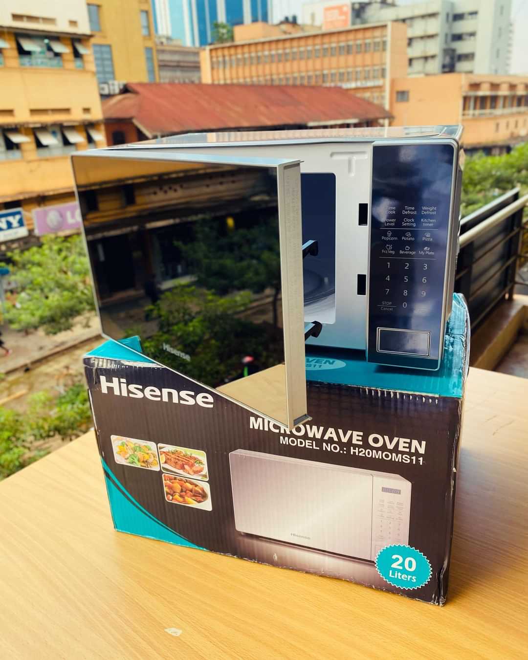 Hisense 20-litre Microwave (Digital) H20MOMS11_4