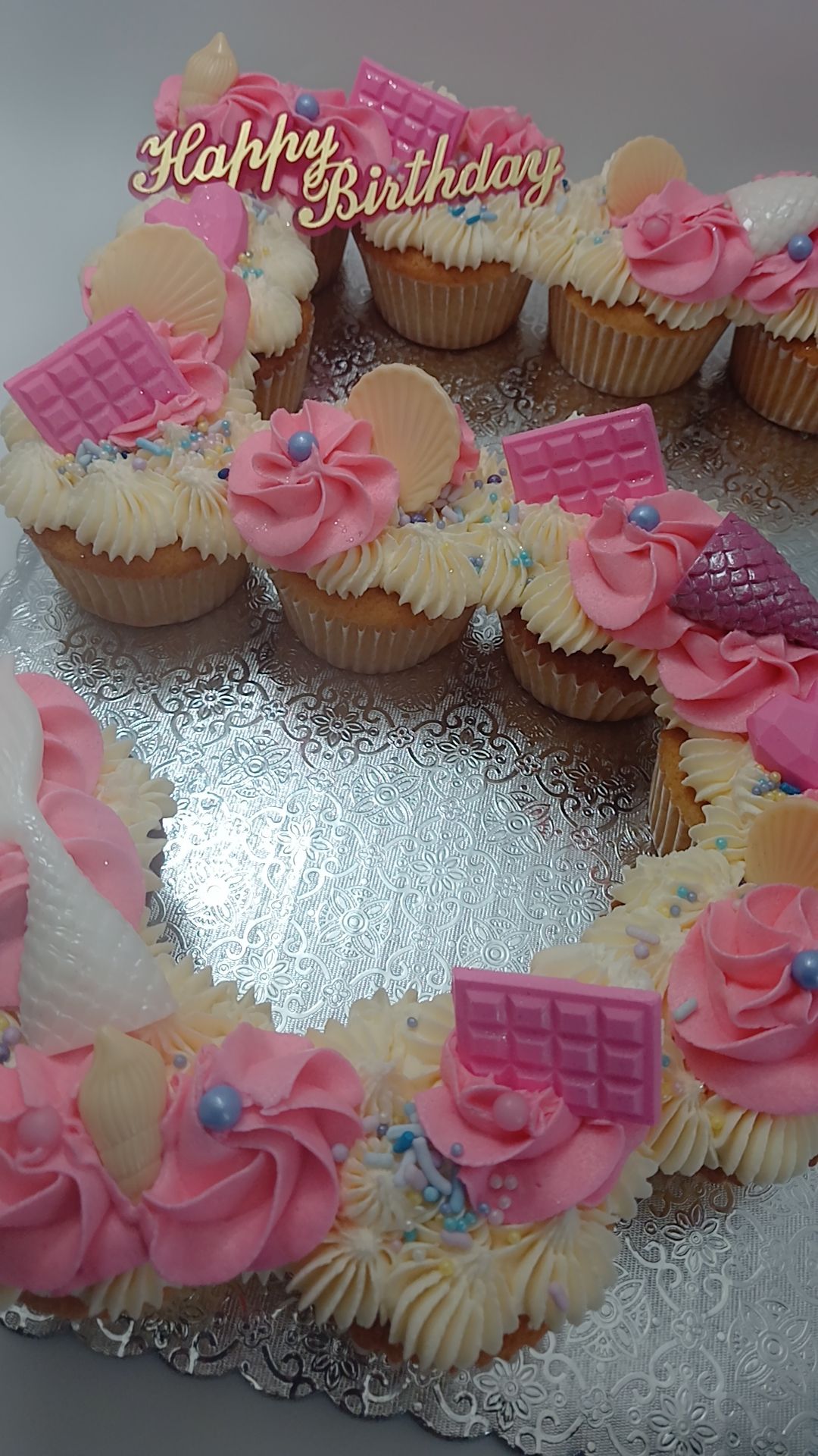 Pull-Apart Cupcake Cake