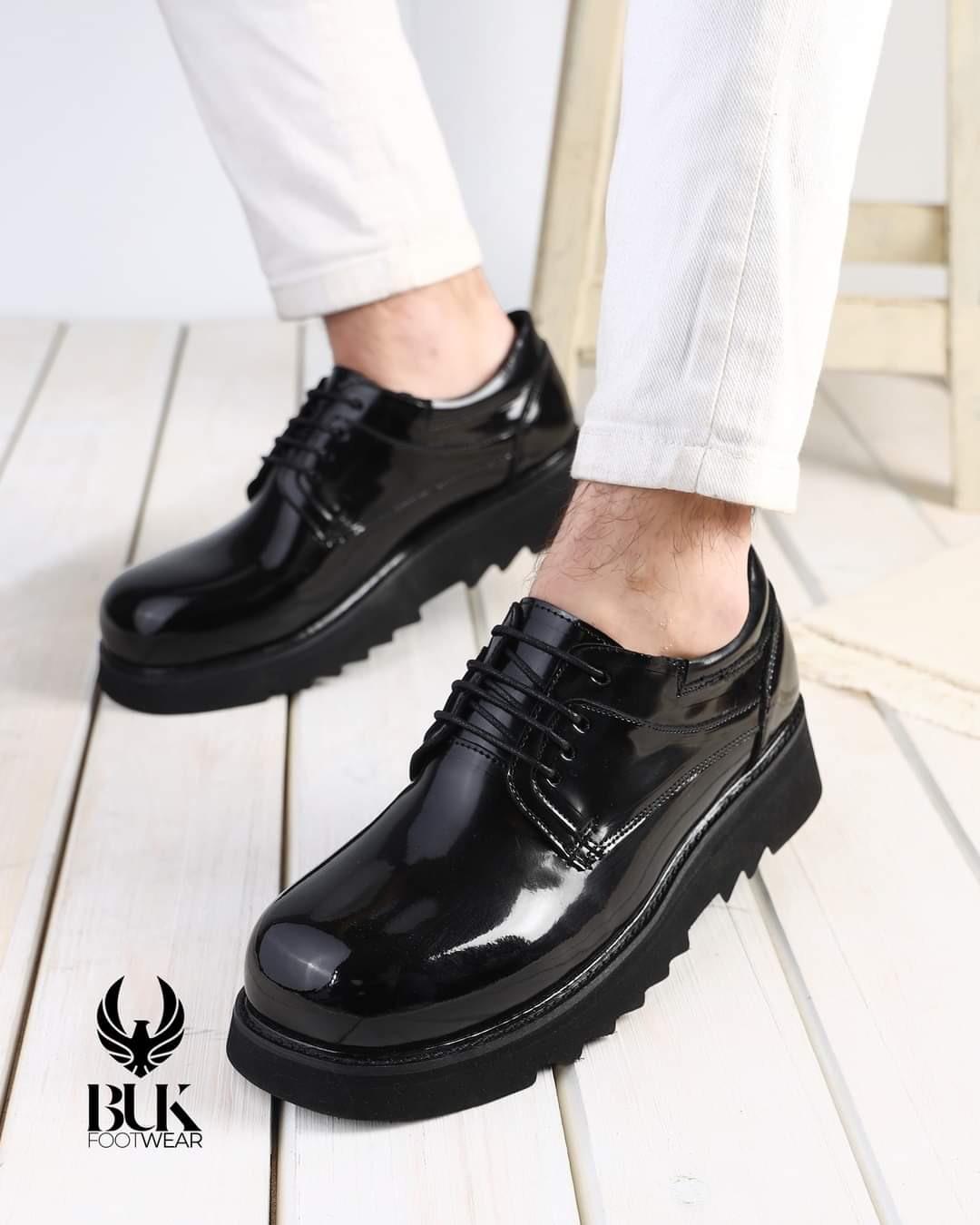 Casual leather shoes