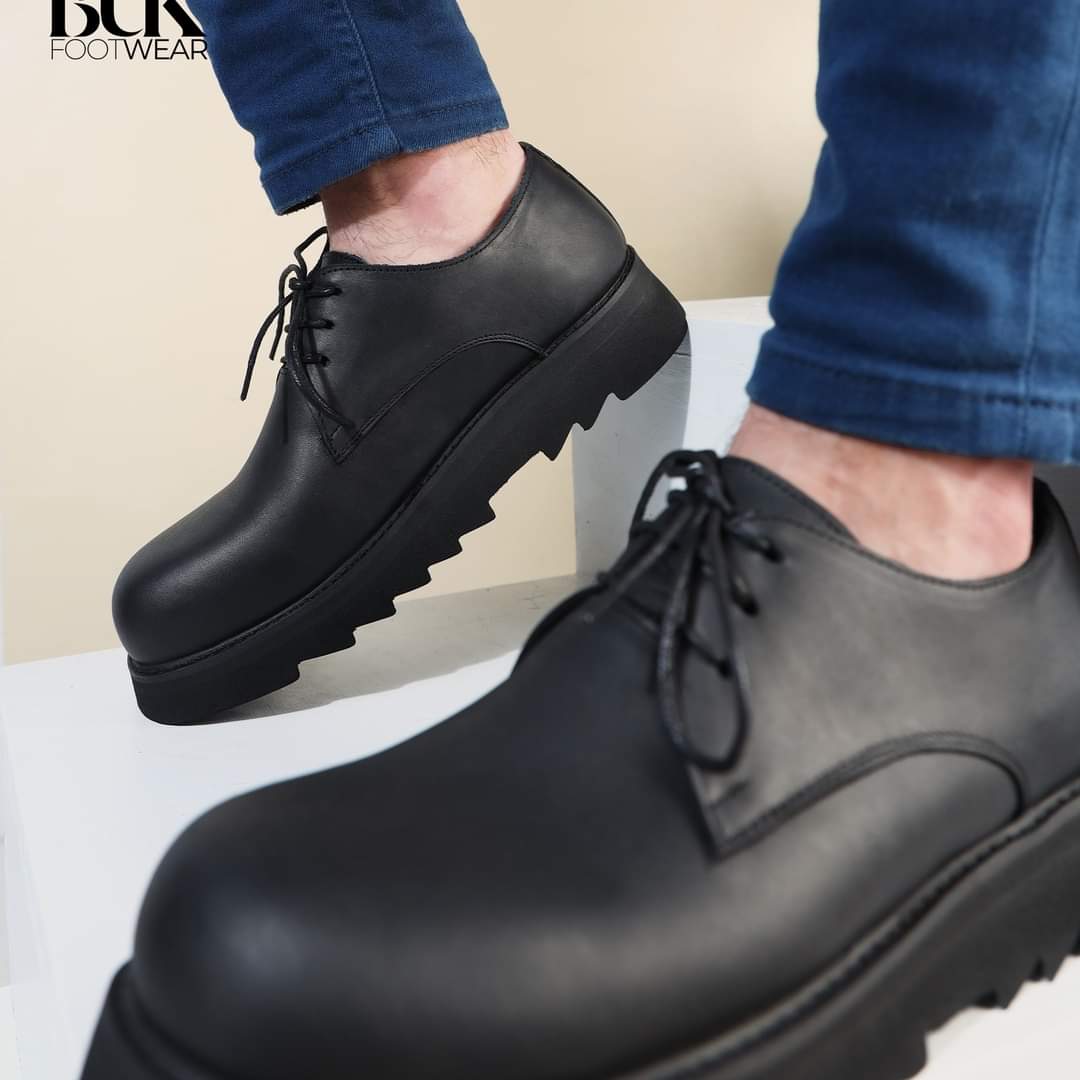 Men's leather shoes