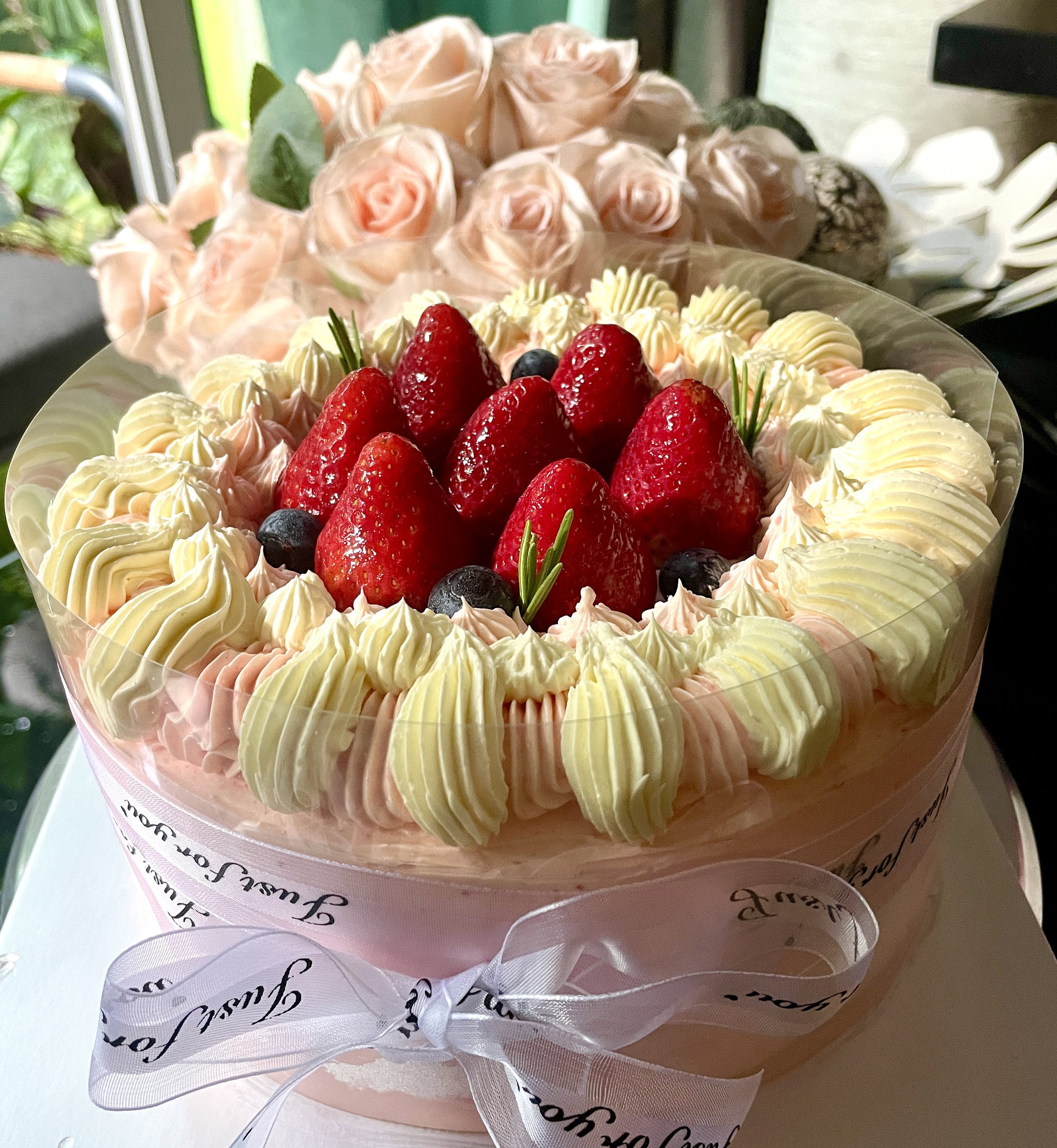 Korea strawberry cake _0