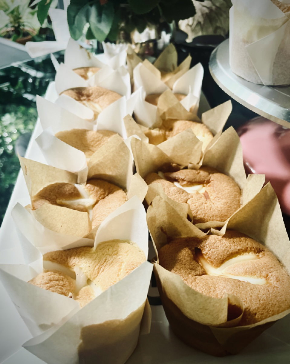 Coconut Pandan cupcakes set and coconut cupcake set _2