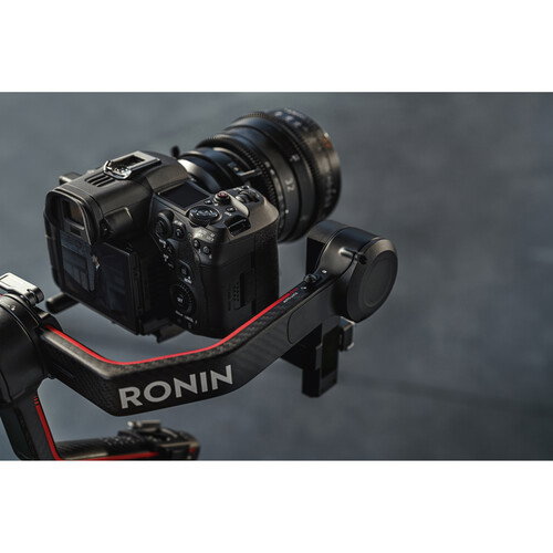 DJI RS 3 Pro Gimbal Stabilizer Combo_13