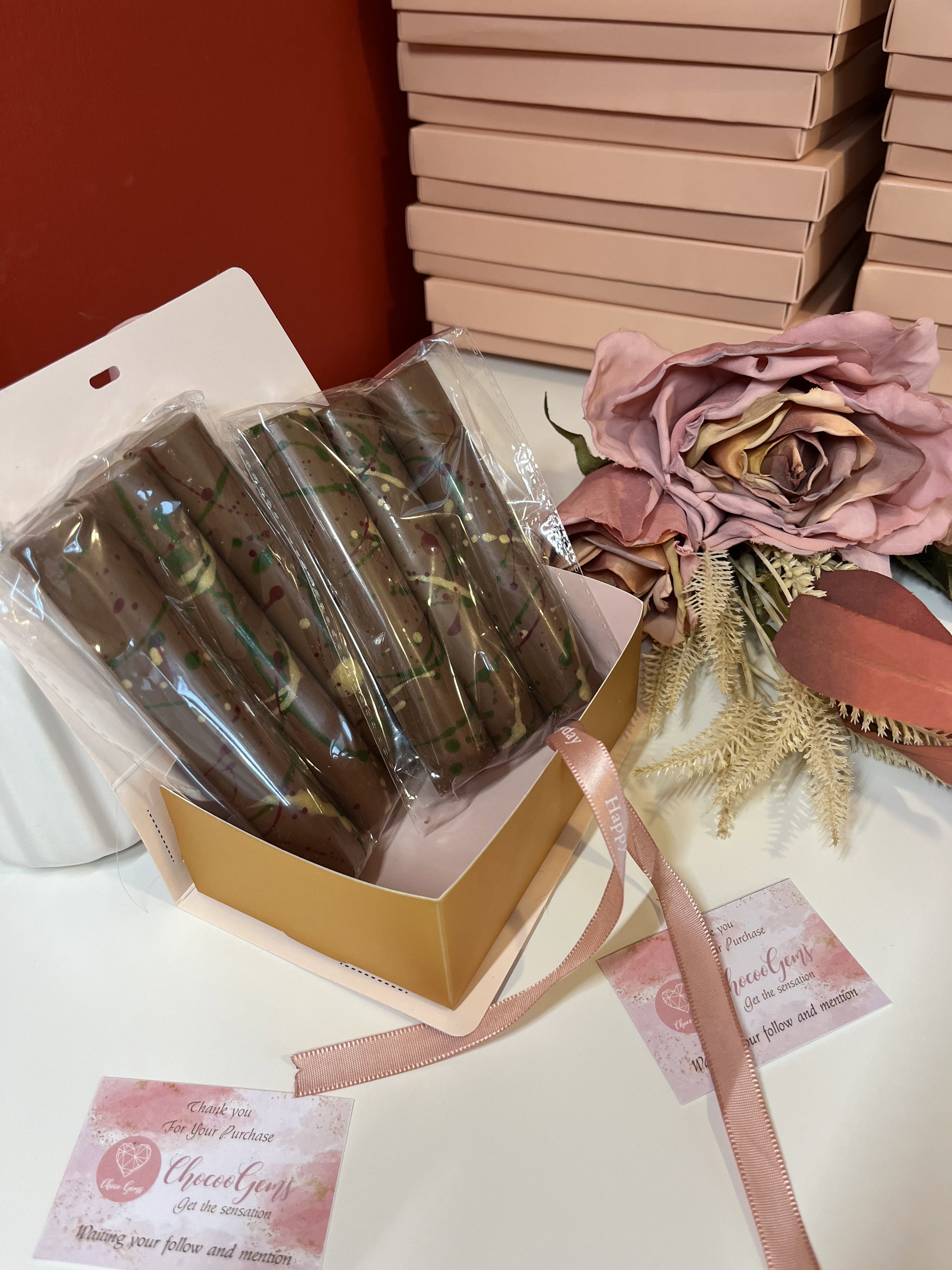 Chocolate Dubai flutes _0