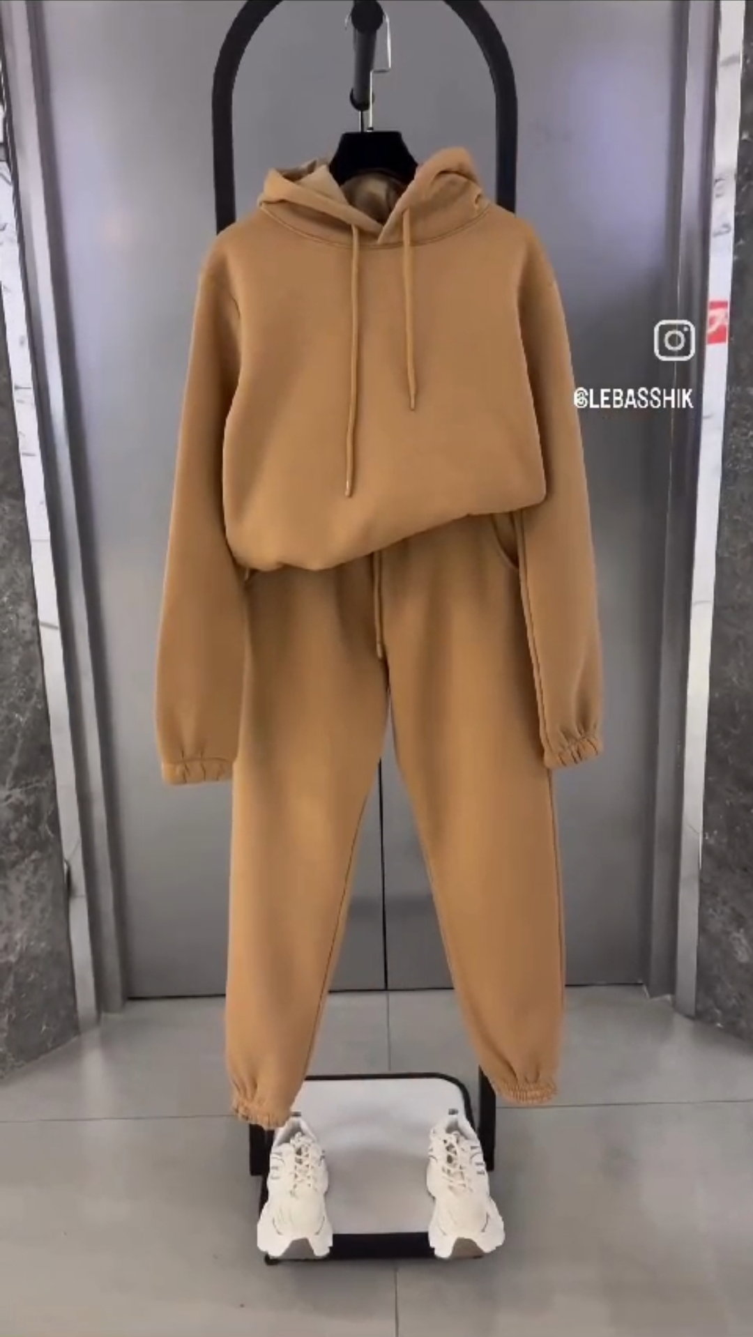 Casual suit