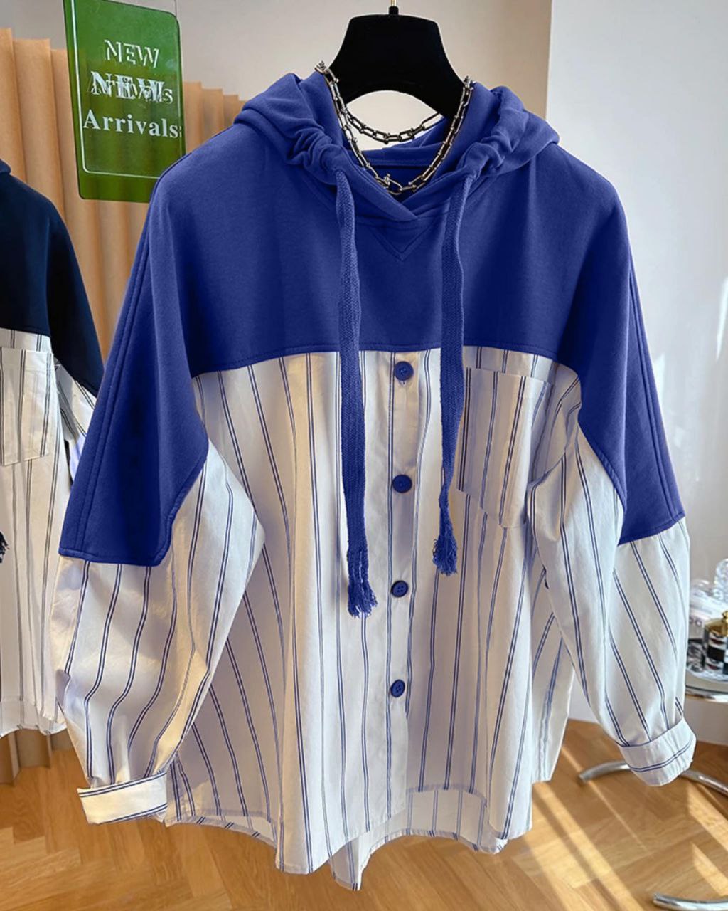 Sweatshirt