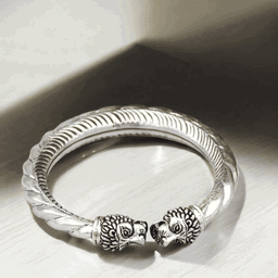 Silver king of animals kada for men