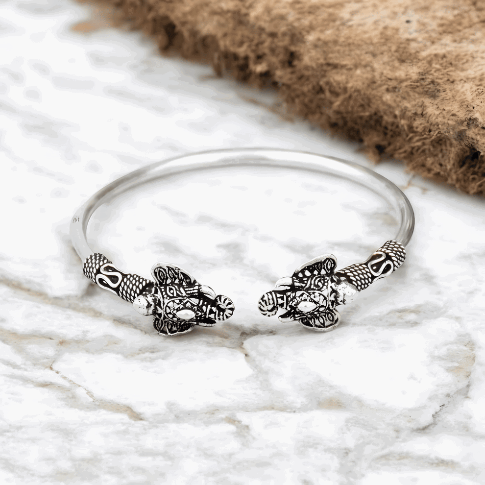 Silver Elephant bracelet for women_0