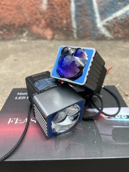 UPS 1.5 inch Biled Projectors