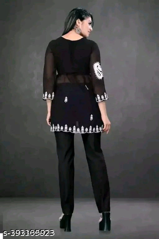 Trendy Fabulous Kurtis_2