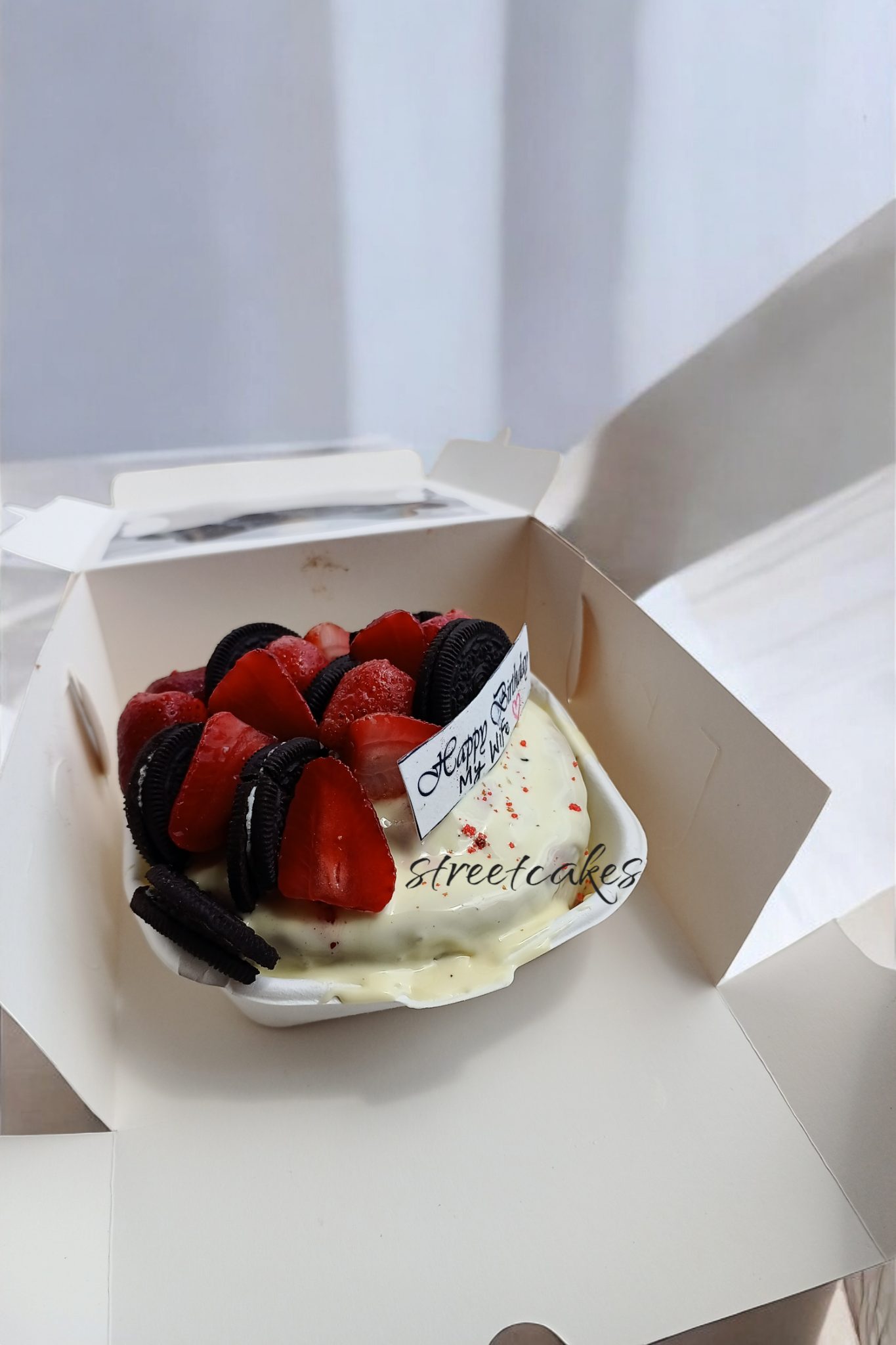 RED VELVET BENTO WITH SIGNATURE CREAM_1