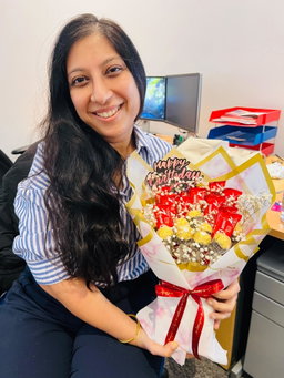 Chocolate Bouquet with 12 KitKat and 10 Ferraro added with Filling flowers