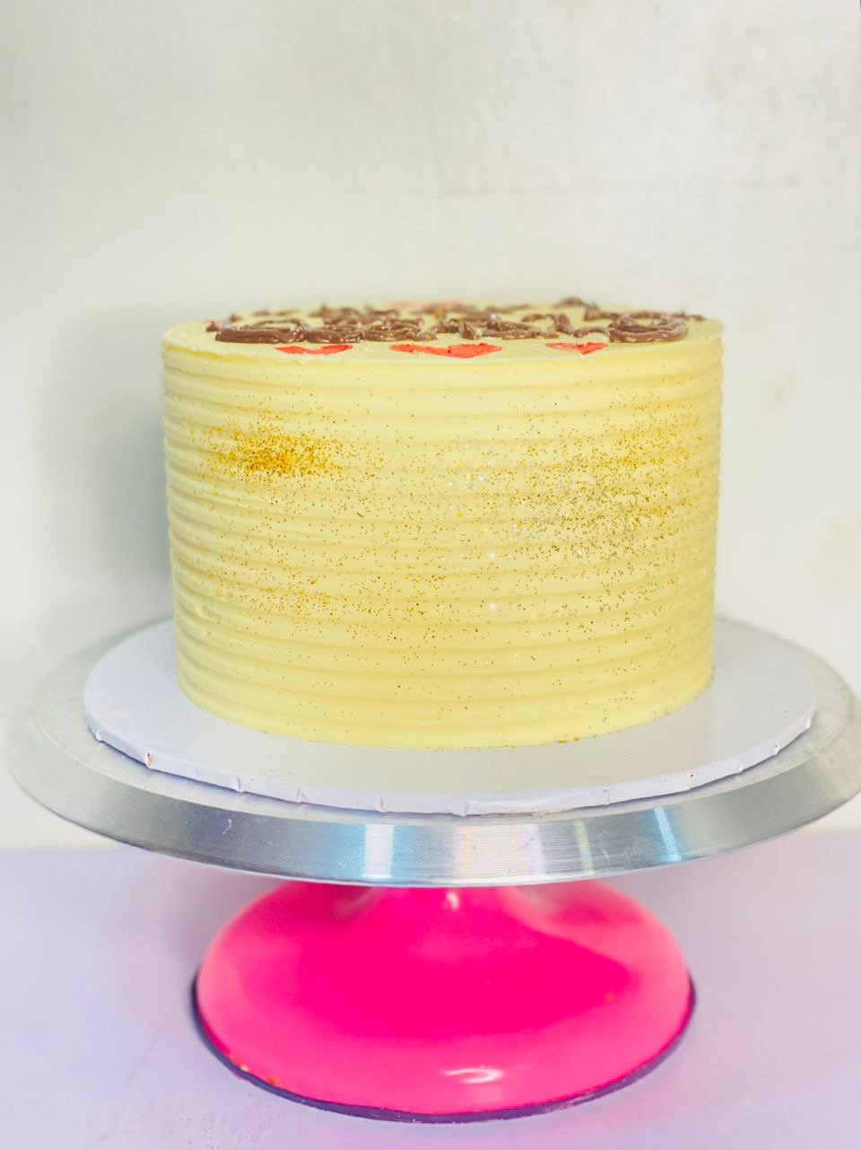 Signature Cakes (2 Layer Budget Cake)