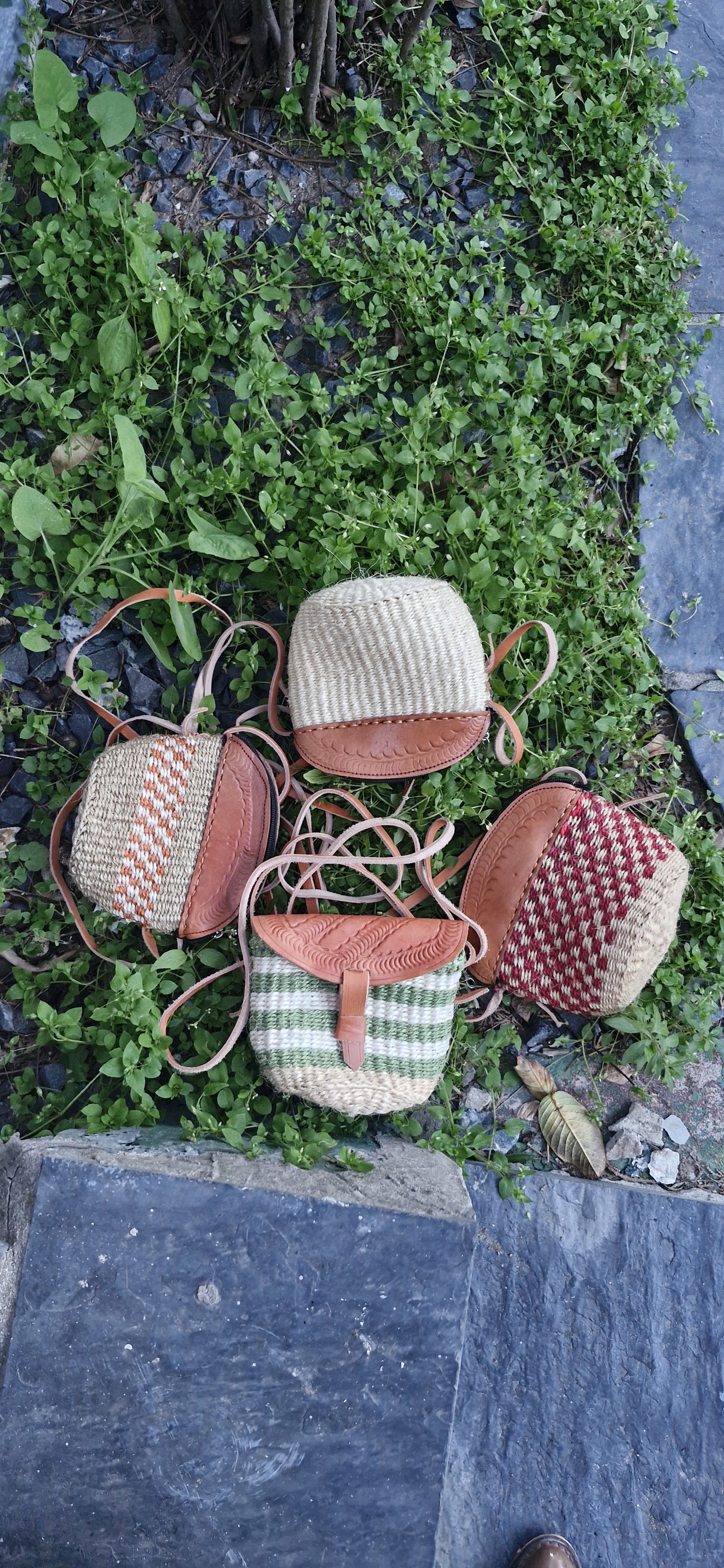 Mini leather & sisal bag_0