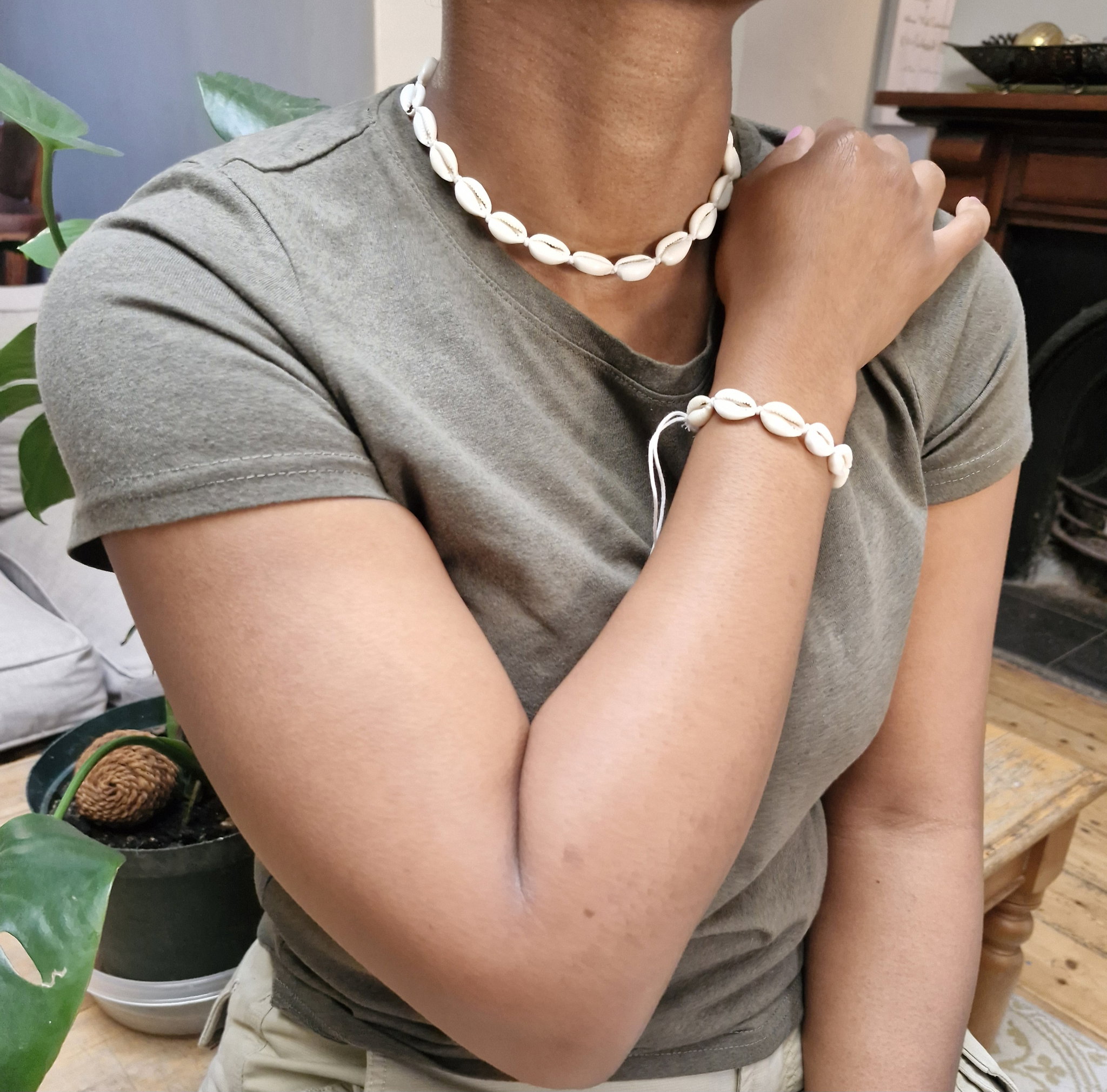 "Shelly" cowrie shell jewelery set_0