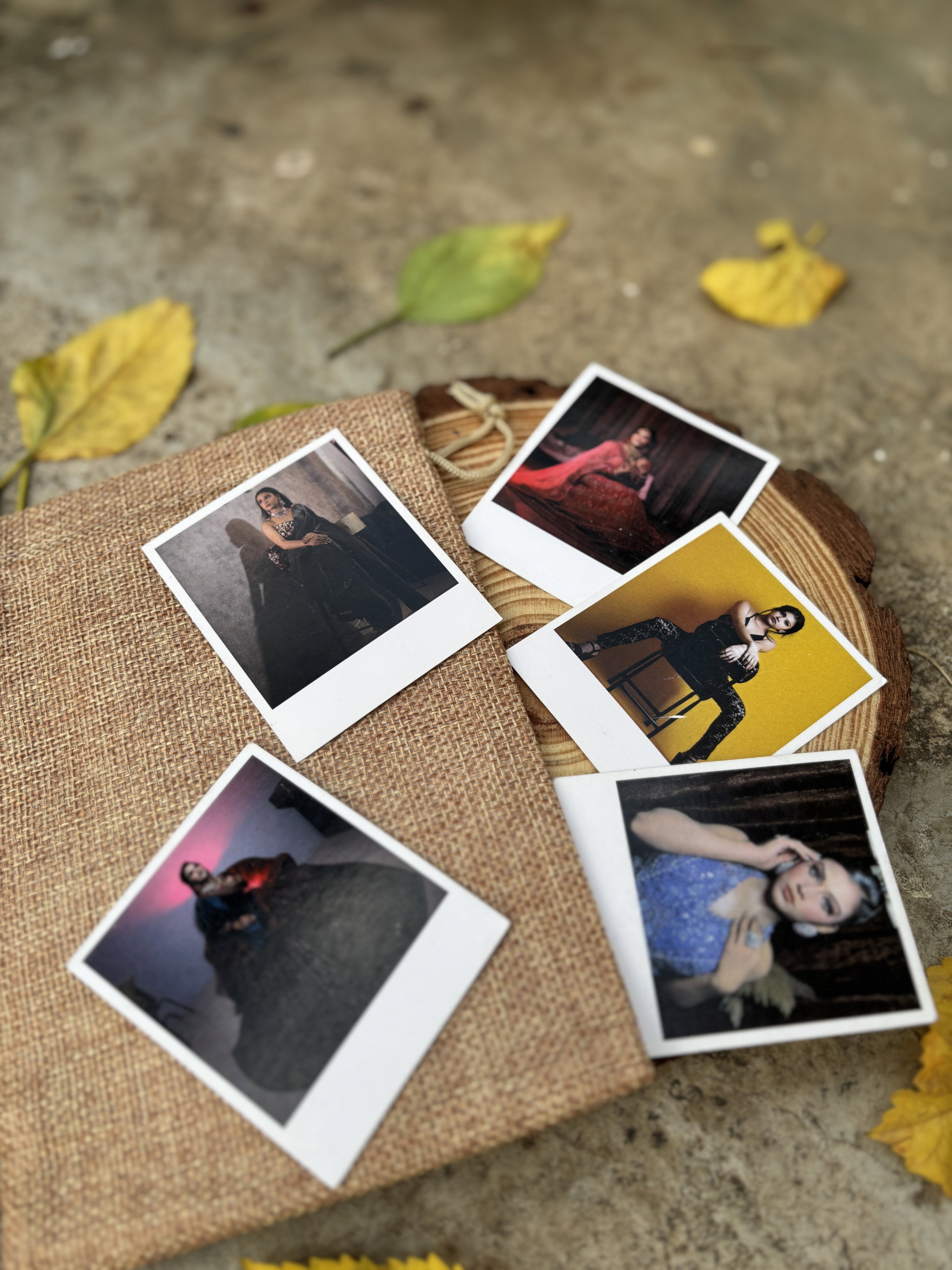 10 Square Polaroid  with jute_1