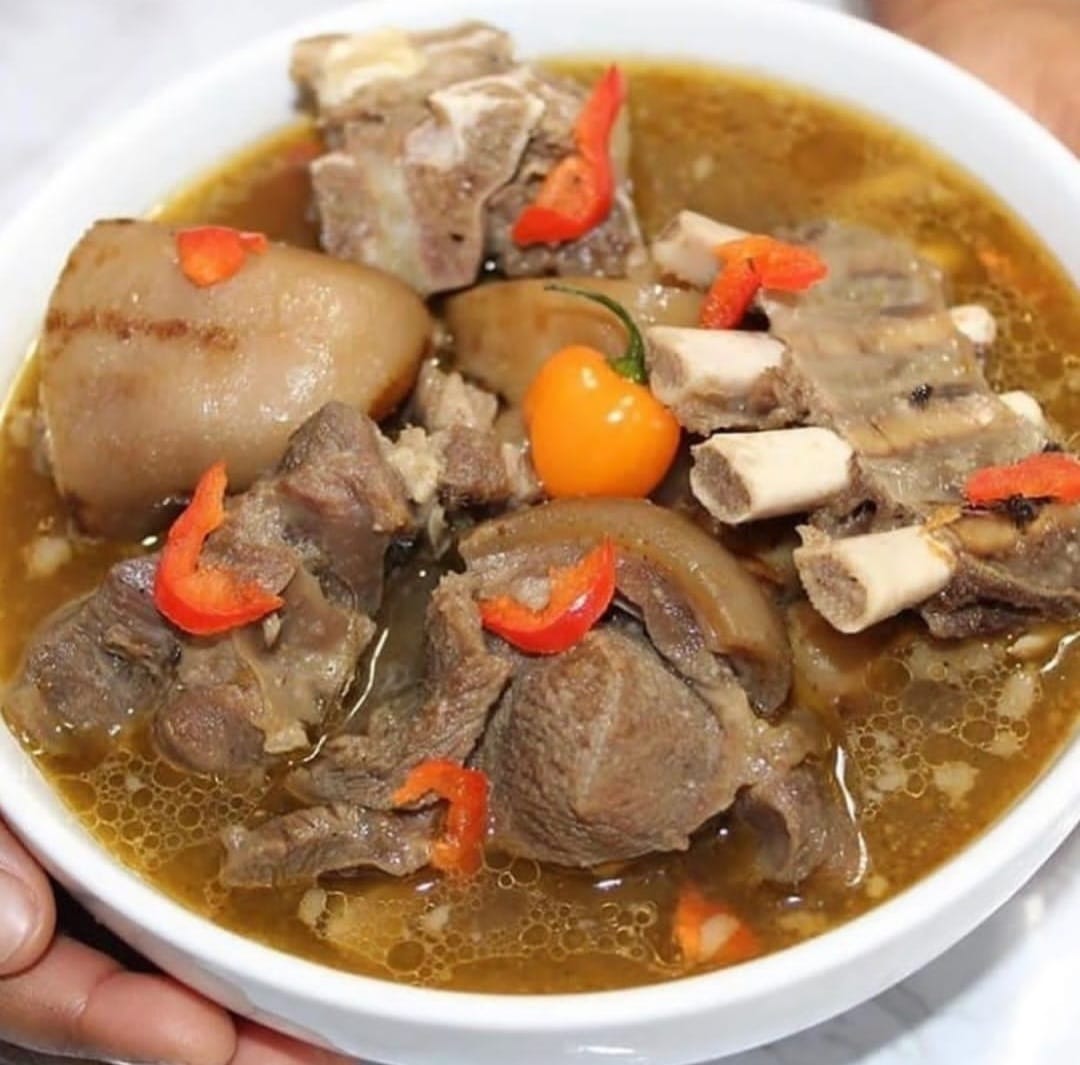Boiled meat and soup 
