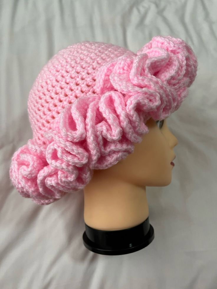 Crotchet Ruffle Hats_1