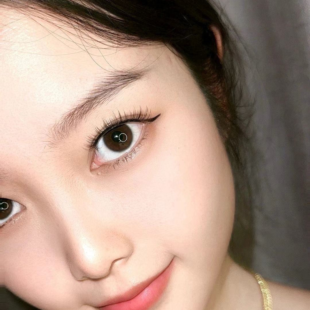 SILKY BLACK MAGNETIC EYELASHES _5