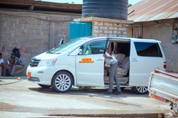 Gari kubwa 7000(Kuosha,dawa na Huva) 
