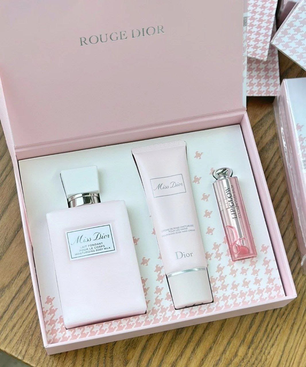 Dior Pink Box Edition Gift Box_2
