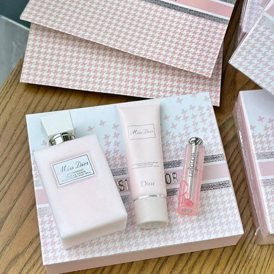 Dior Pink Box Edition Gift Box_1