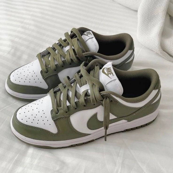 Sneakers_1