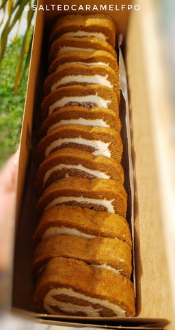 Pumpkin Cake Roll