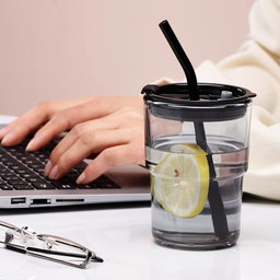 Tasse en verre 