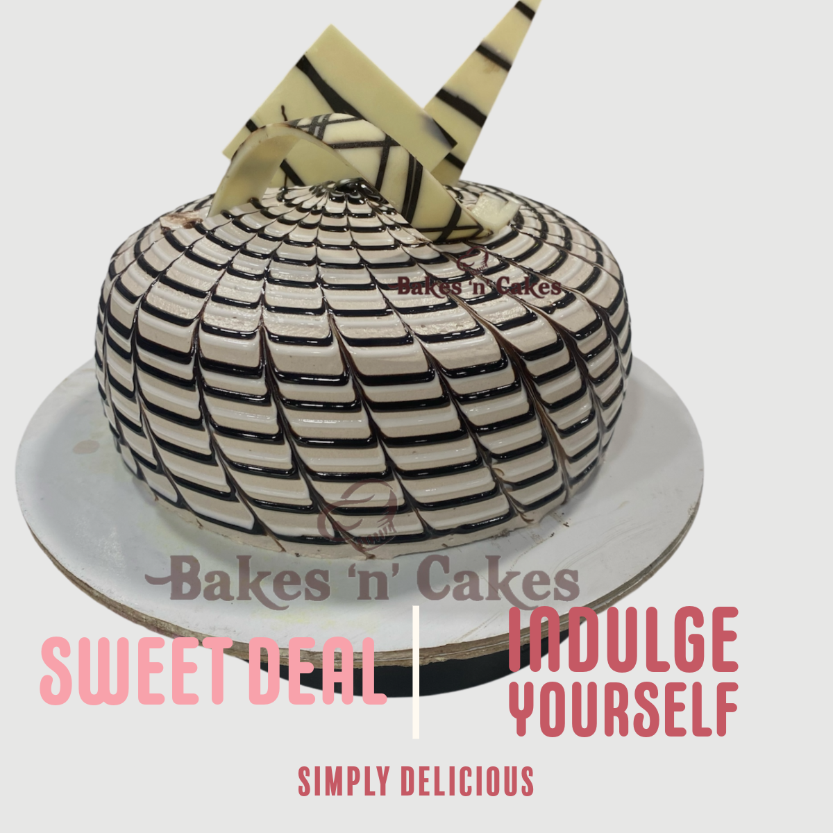 Choco Fudge Eggless Cake_1