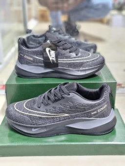 NIKE ZOOM