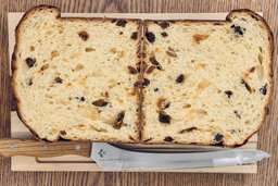 BEST-SELLER: Sourdough Christmas Panettone by Helen Read Home