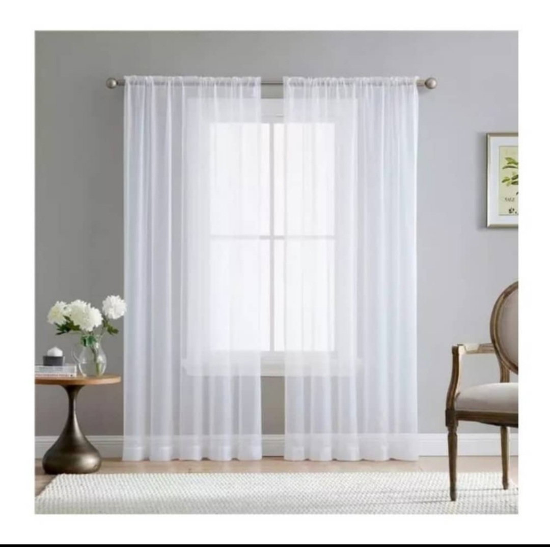 a pair of white curtain nets (2*2.5)m