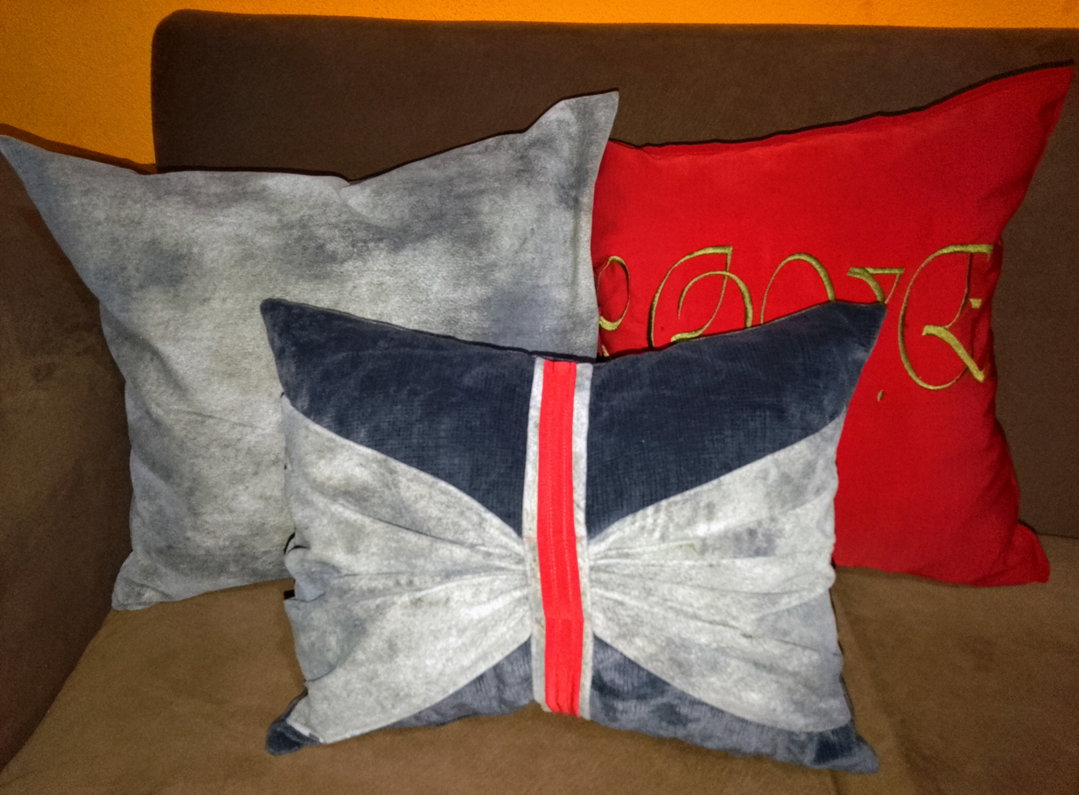 Embroidery cushions 