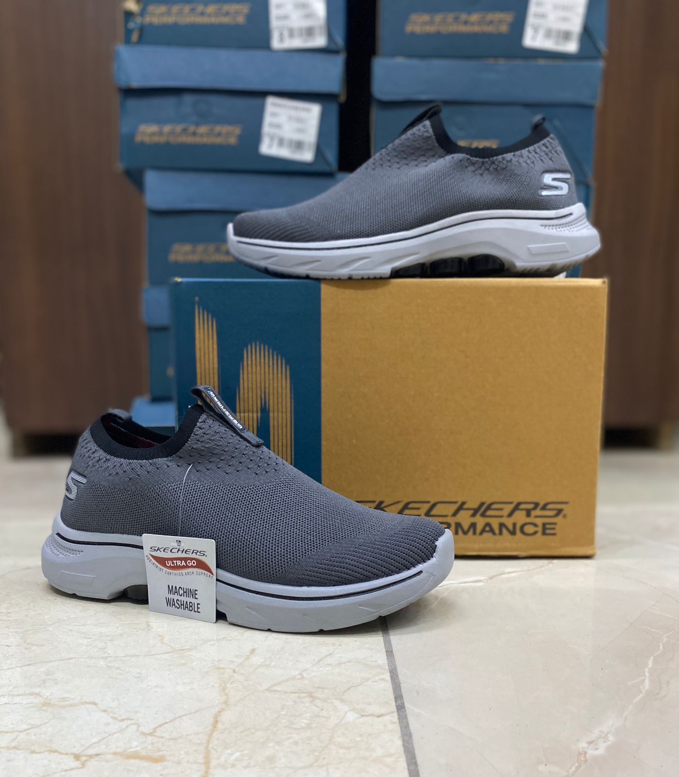 SKECHERS_3
