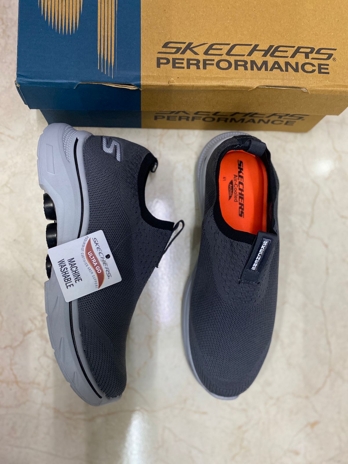 SKECHERS_1