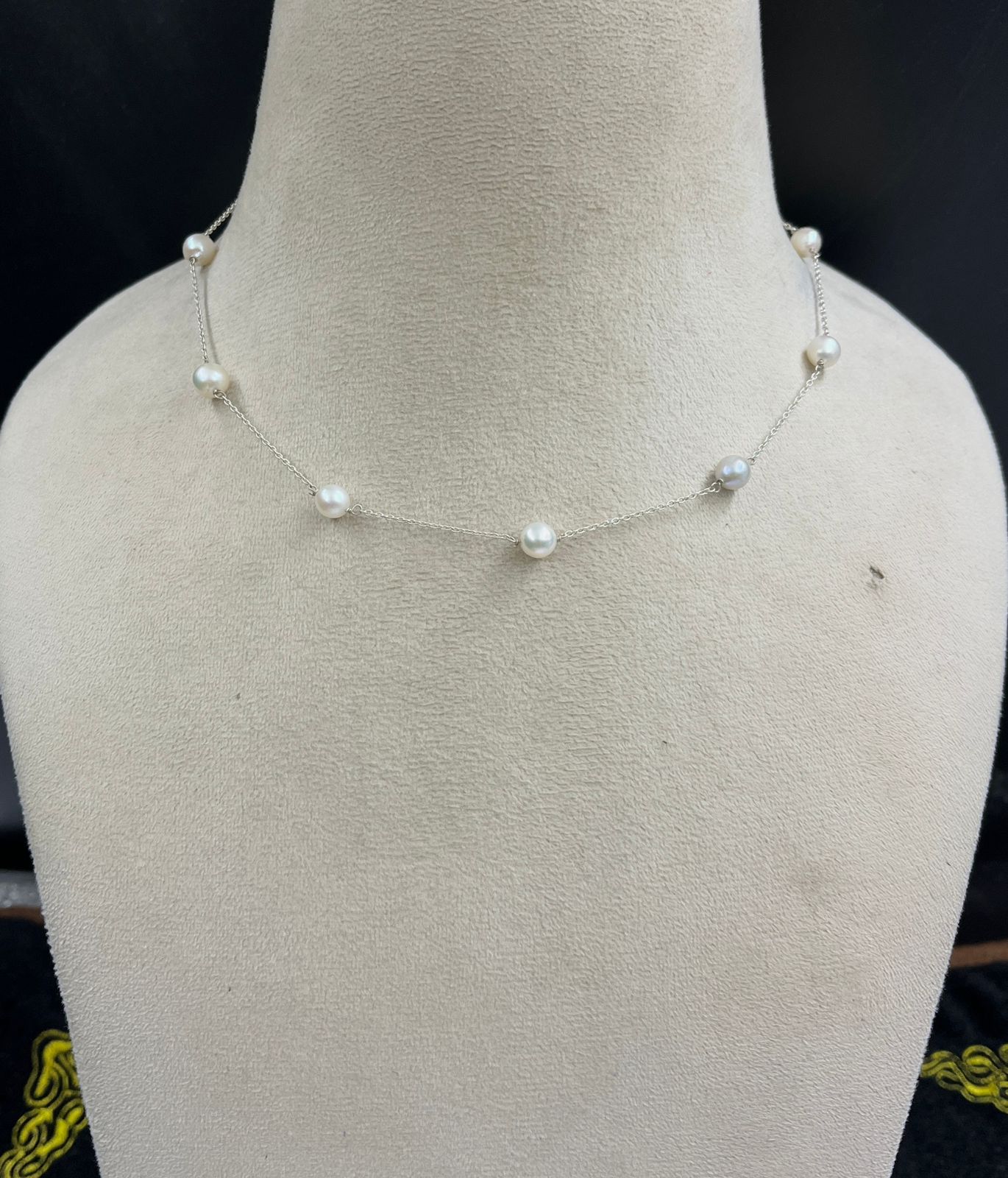 Silver Freshwater Pearl Necklace_0