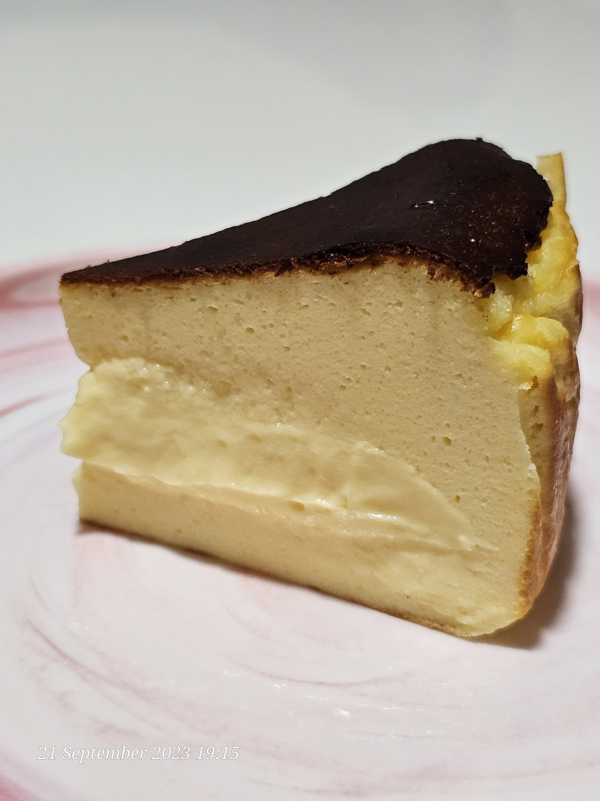 Basque Burnt Cheesecake (6" round)_0