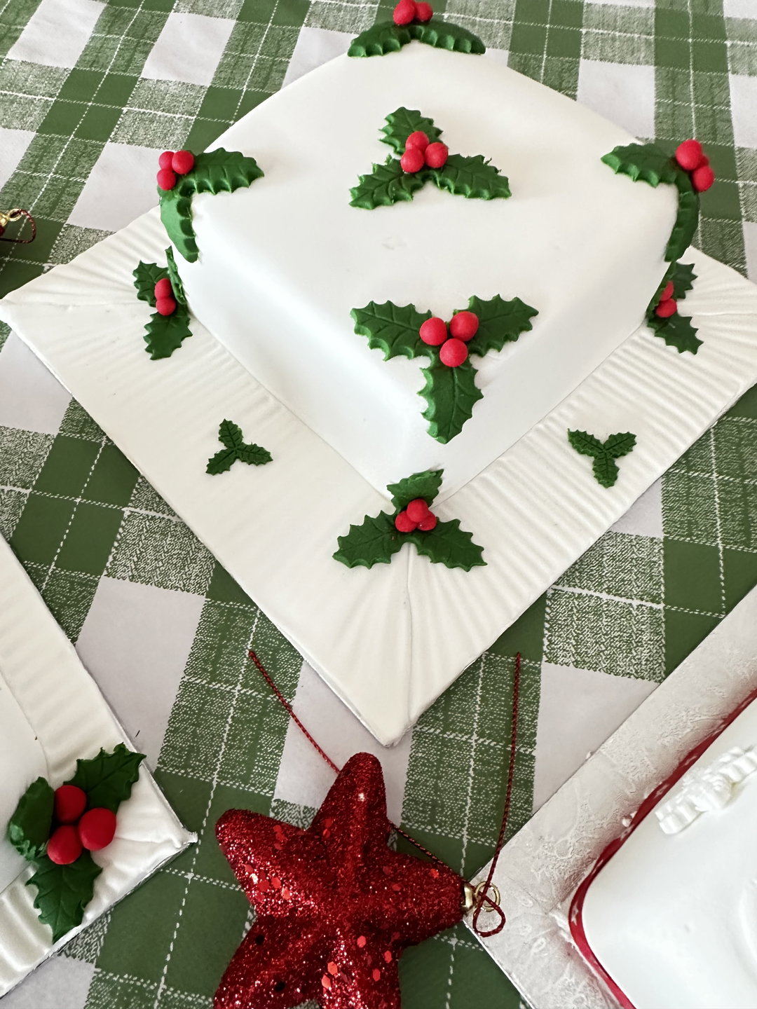 Decorated Fruit cake (1kg) Design 2