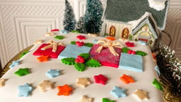 Decorated Fruit cake (1kg) Design 4