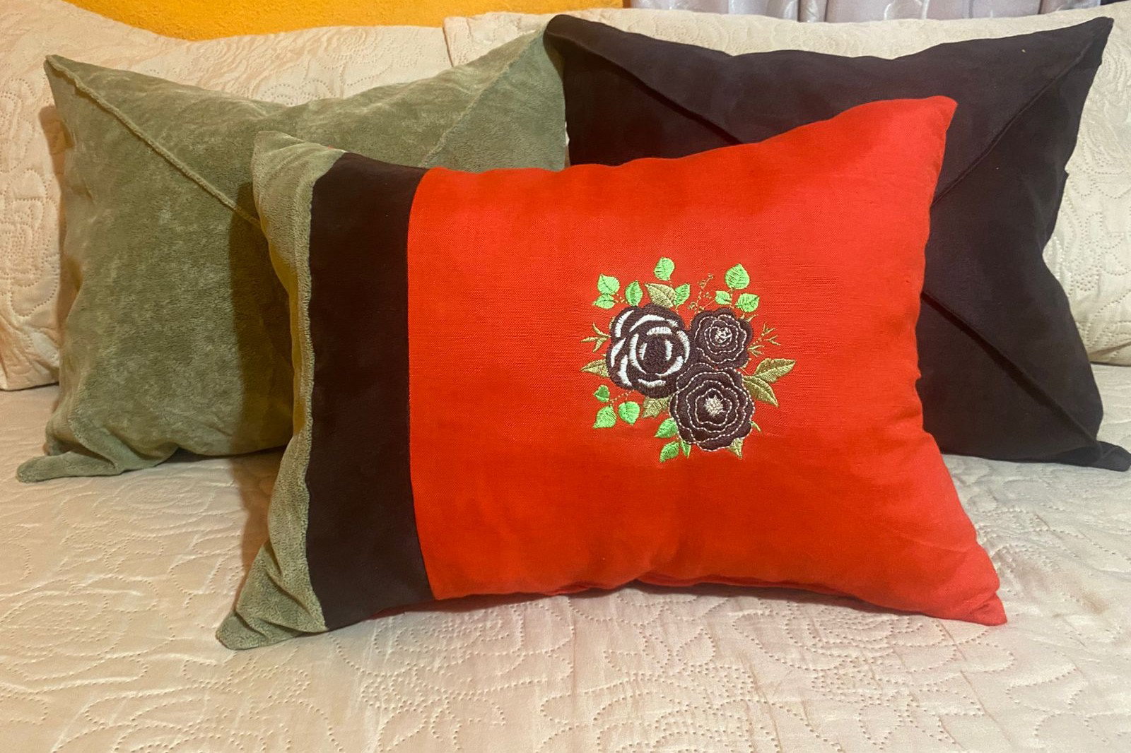 3 set bed cushions-3 different sizes_1