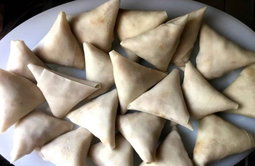 Frozen Chicken Samosa (10 in a Pack)