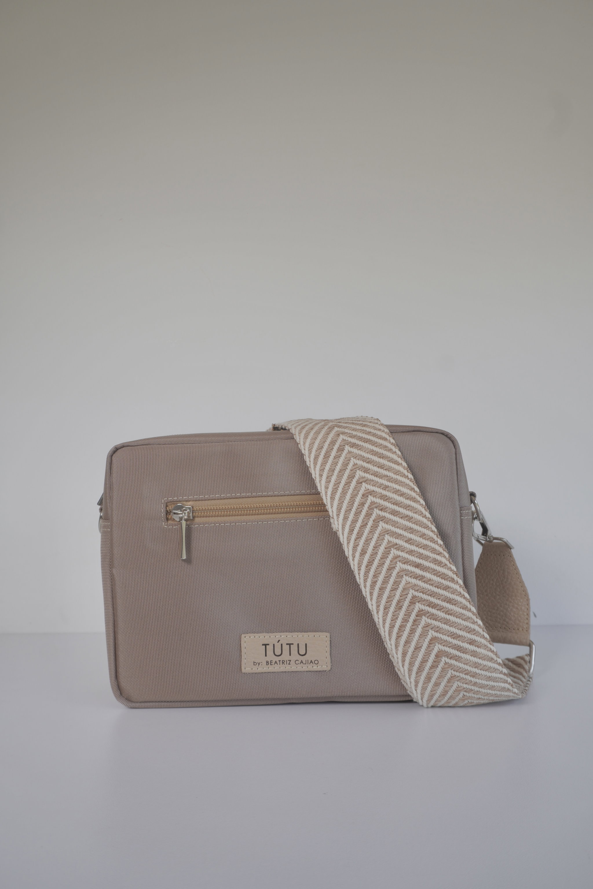 BEIGE_1