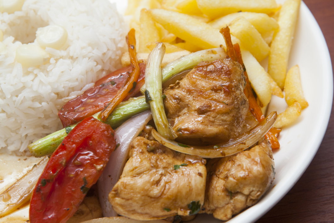 Pollo Saltado